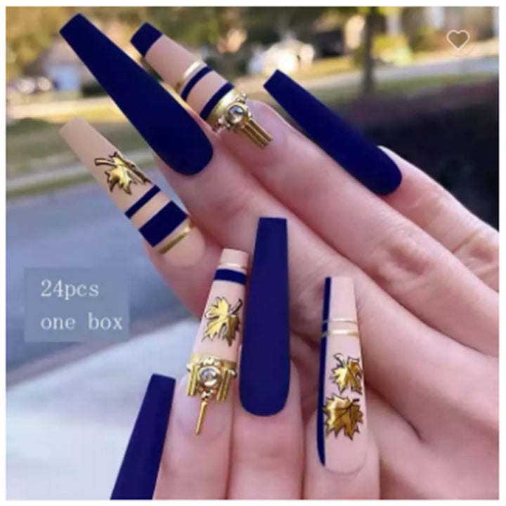 Artificial nail set with elegant leaf design and matte finish Stornfield