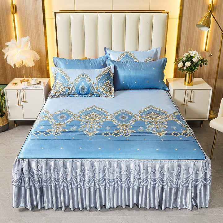 Ladies daybed cover with playful bear motif Stornfield