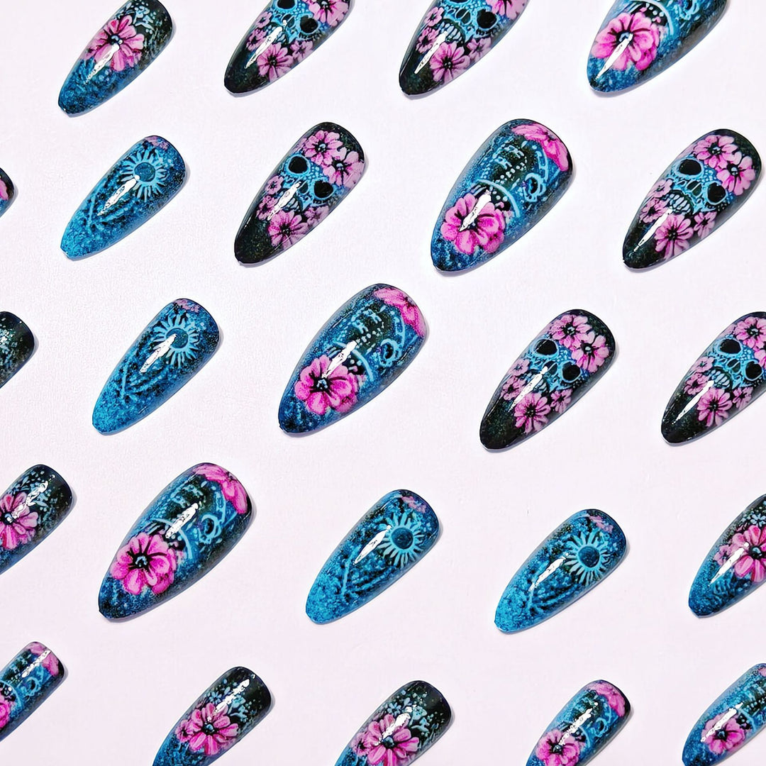 Artificial nails with Lifelike Skull Design and Floral Accents Stornfield