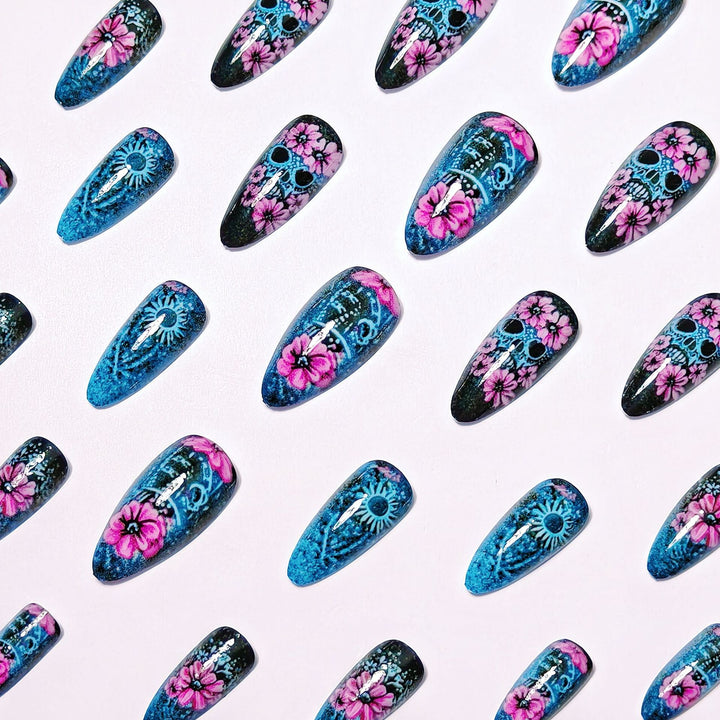 Artificial nails with Lifelike Skull Design and Floral Accents Stornfield