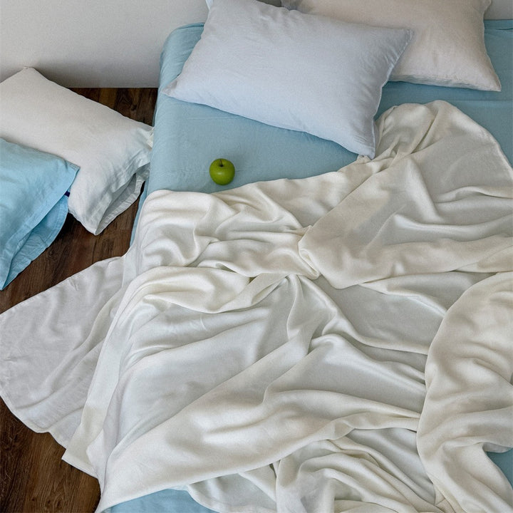 Bedding set made of linen-cotton blend with fitted sheet and pillowcases