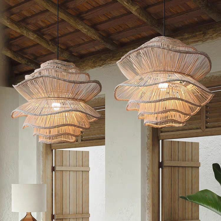 Contemporary Elegant Wavy Pendant Light