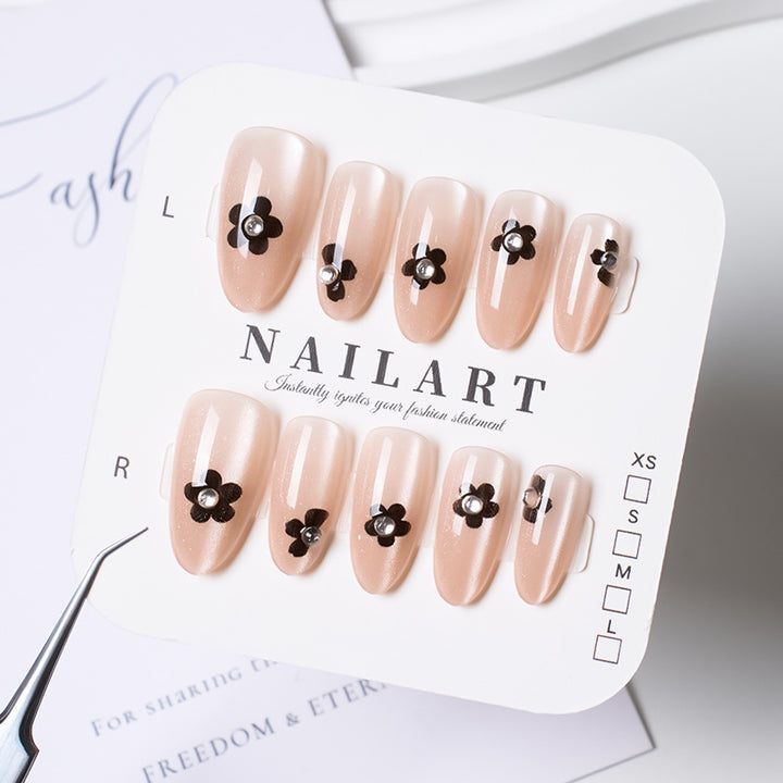 Floral Accent Press-On Nail Set Stornfield
