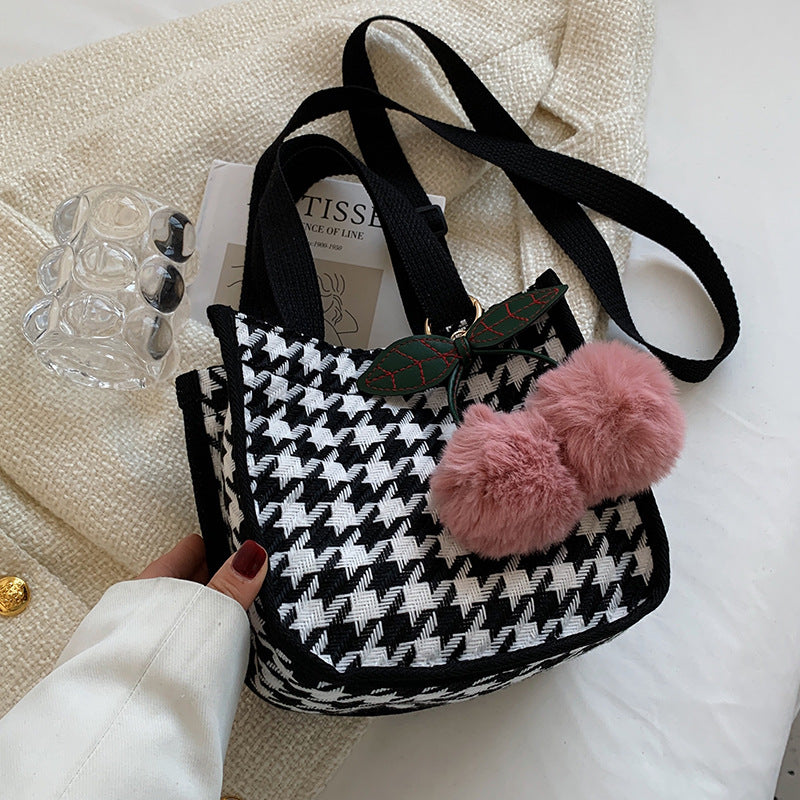 Houndstooth Patterned Tote Bag