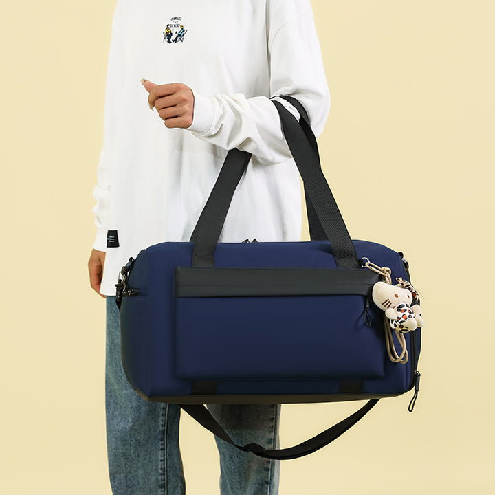 Sporty duffel bag with practical compartments and removable shoulder strap Stornfield