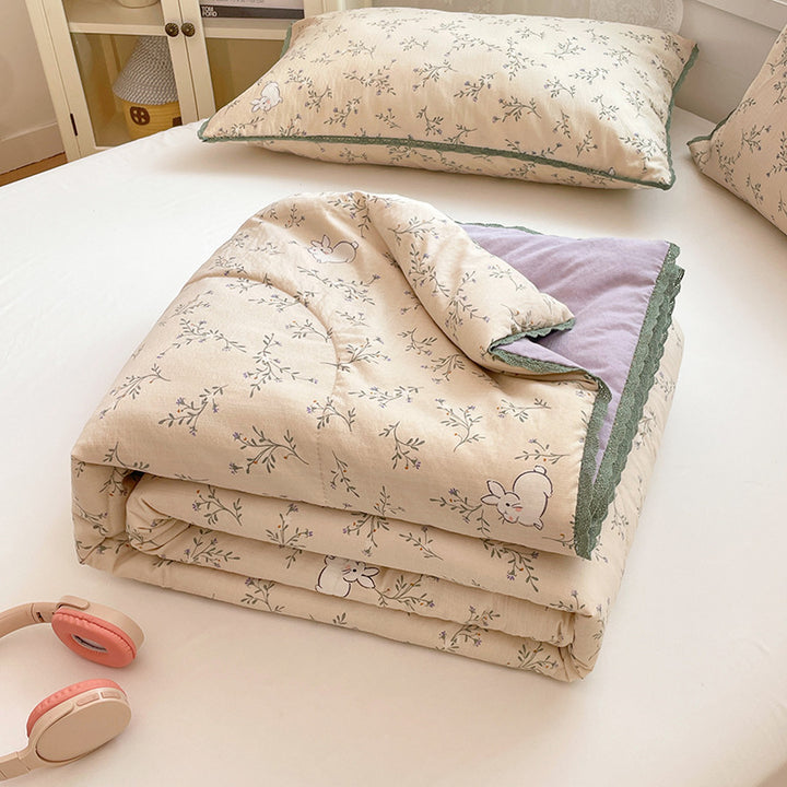 Ladies comfort duvet with delicate floral pattern and high-quality filling Stornfield