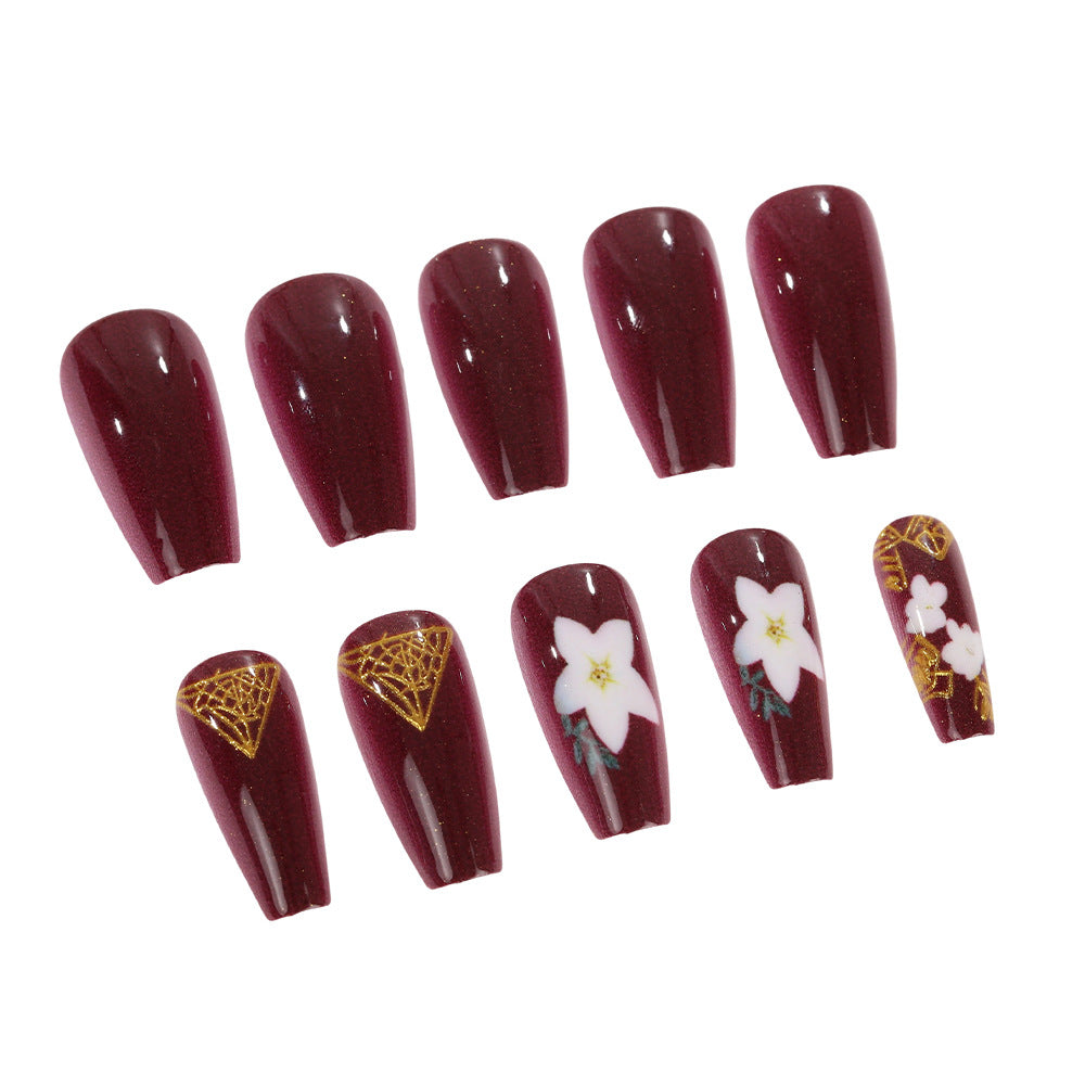 Trendy artificial nails with floral accents Stornfield