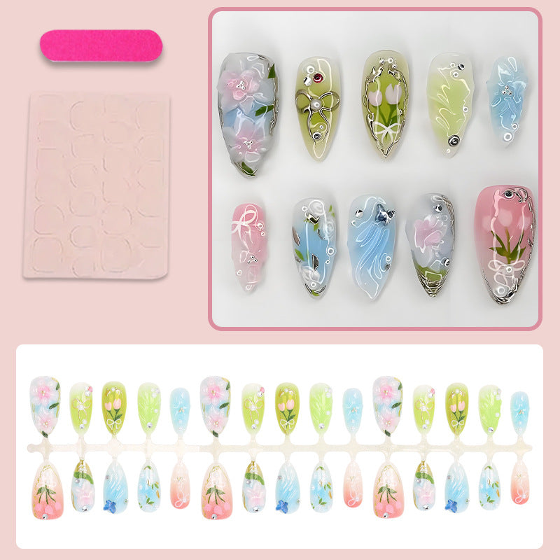 Artificial nail set with elegant, handcrafted flower patterns Stornfield
