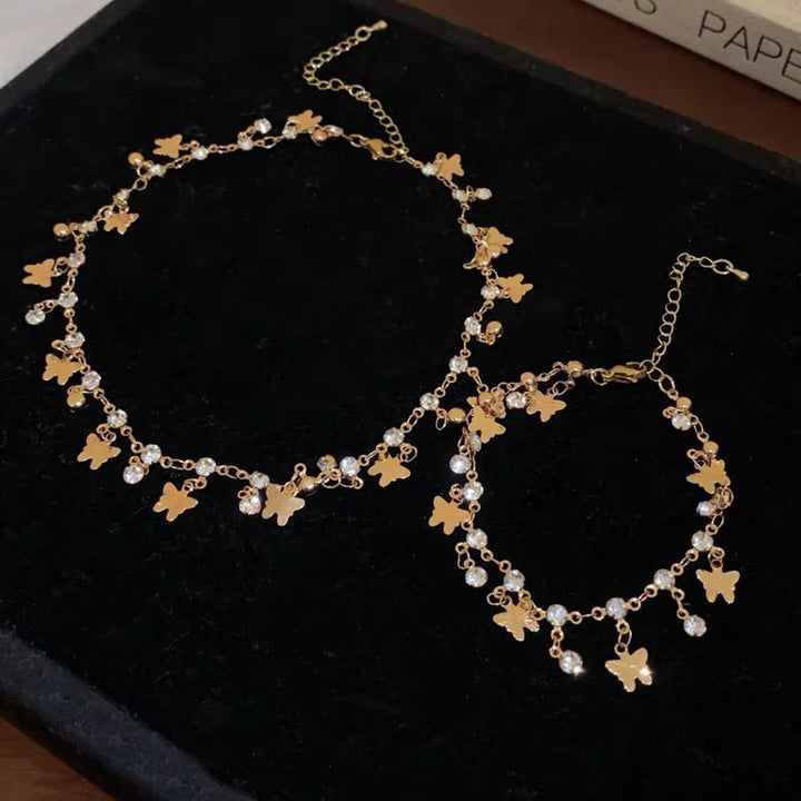 Elegant Leaf Design Stornfield Necklace