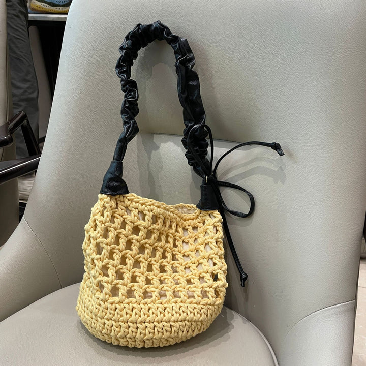 Hand-knotted tote bag with leather accents Stornfield