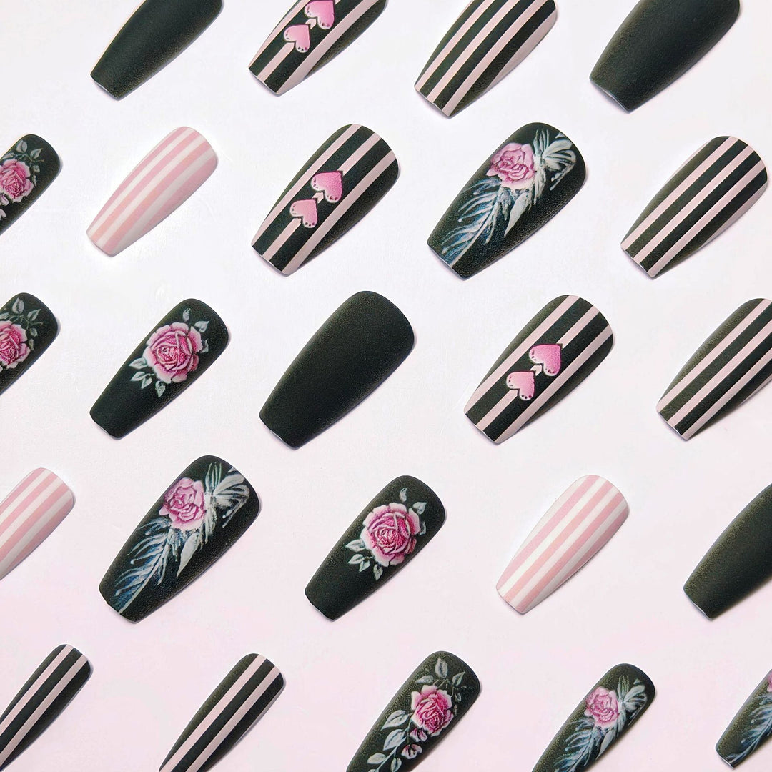 Artificial nails with romantic roses and heart designs Stornfield