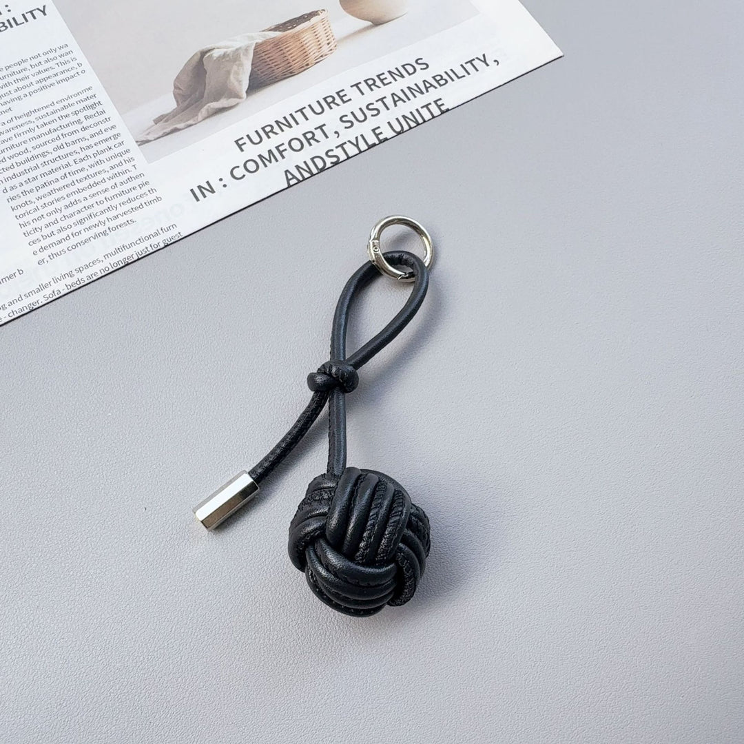 Stylish Knotted Leather Keychain Stornfield