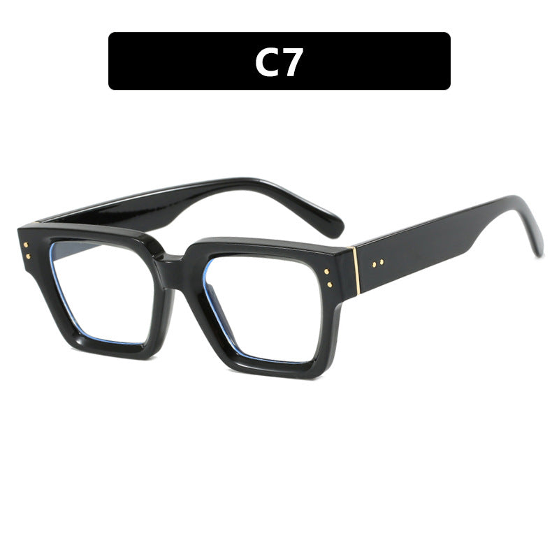 Women's trendy sunglasses in elegant oversized design Stornfield