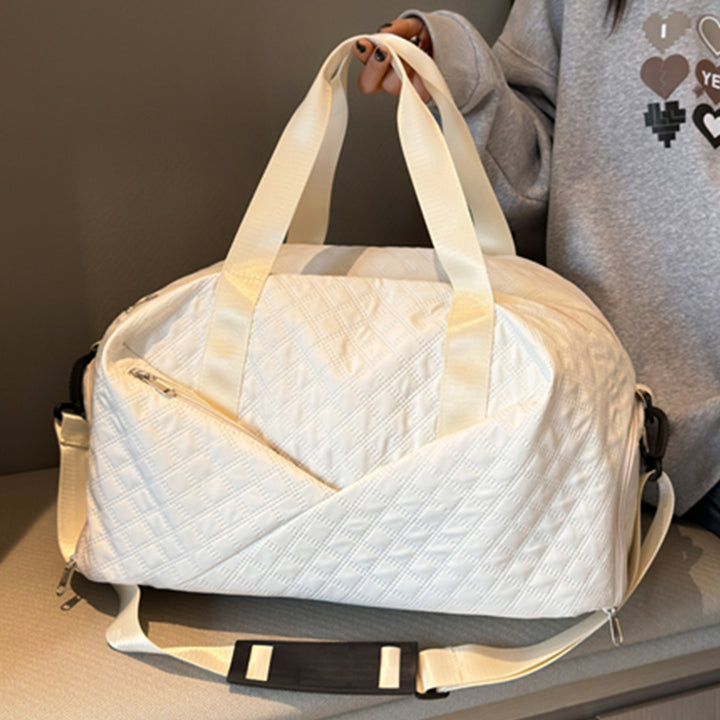 Sporty travel bag with elegant quilted pattern Stornfield