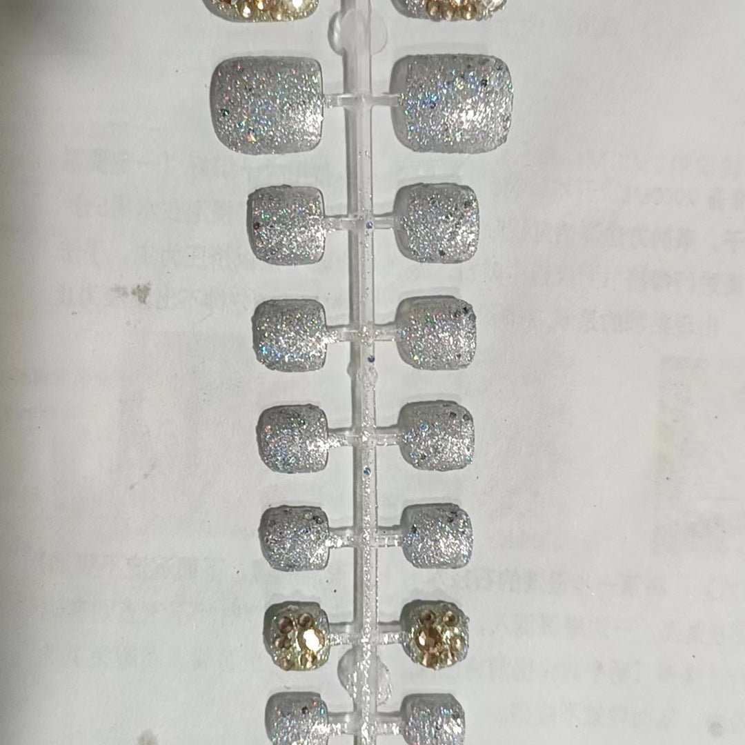 Glamorous Rhinestone-Decorated Press-On Nail Set Stornfield