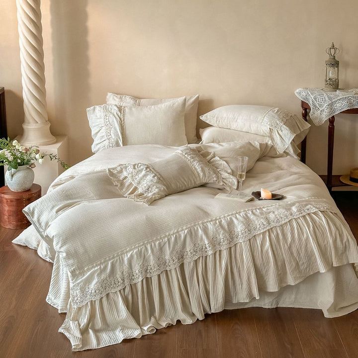 Vintage-inspired cotton-linen bedding set with ruffled frill and lace trim