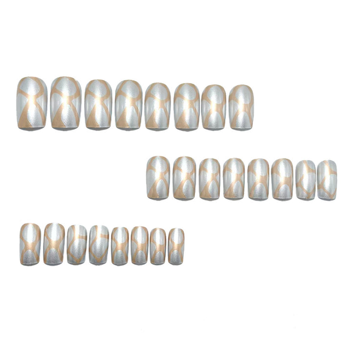 Elegant Artificial Nails with Metallic Design Stornfield