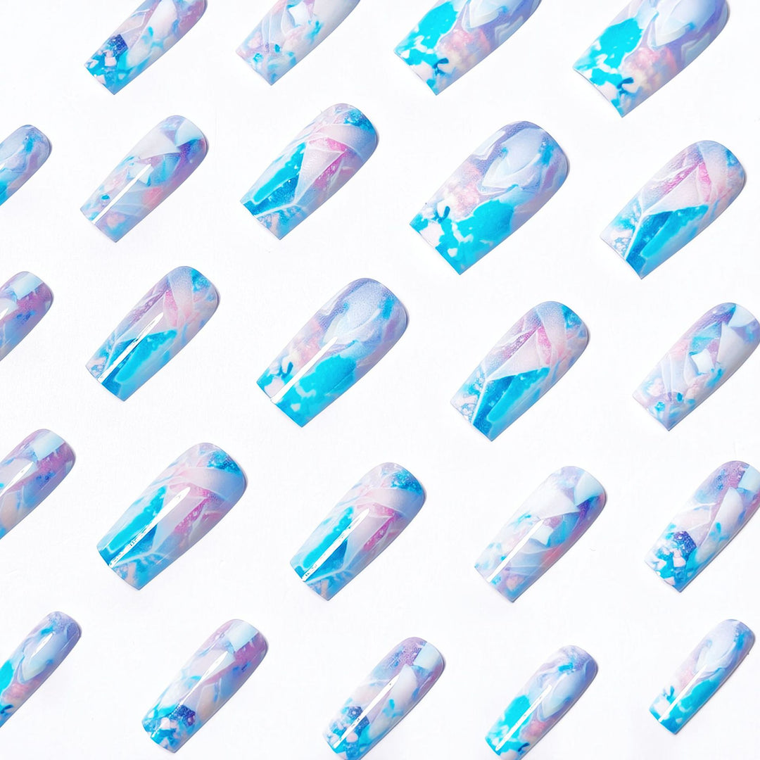 Artificial Nails in Modern Crystal Look Stornfield