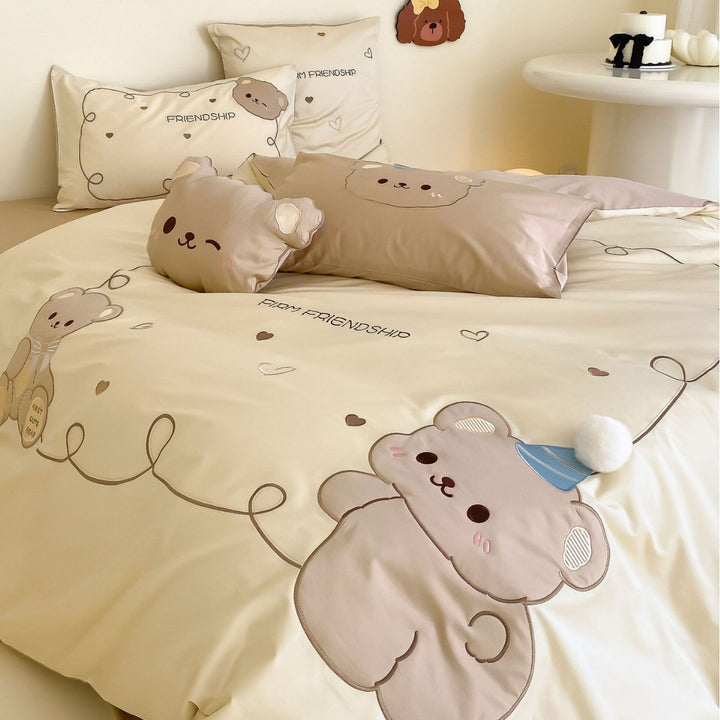 Cute cotton satin bedding set with teddy bear applique and decorative pillow