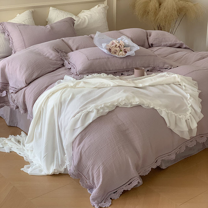 Bedding set made of cotton gauze with decorative ruffle and soft linen effect