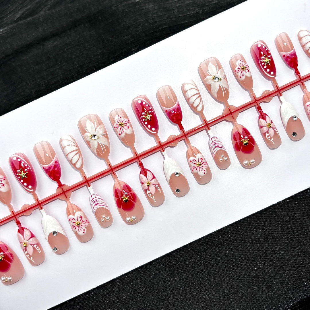 Artistic Floral-Inspired Press-On Nail Collection