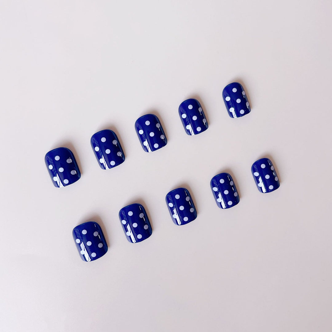 Nail set with stylish dots Stornfield