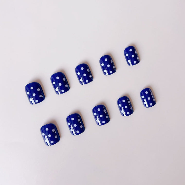 Nail set with stylish dots Stornfield