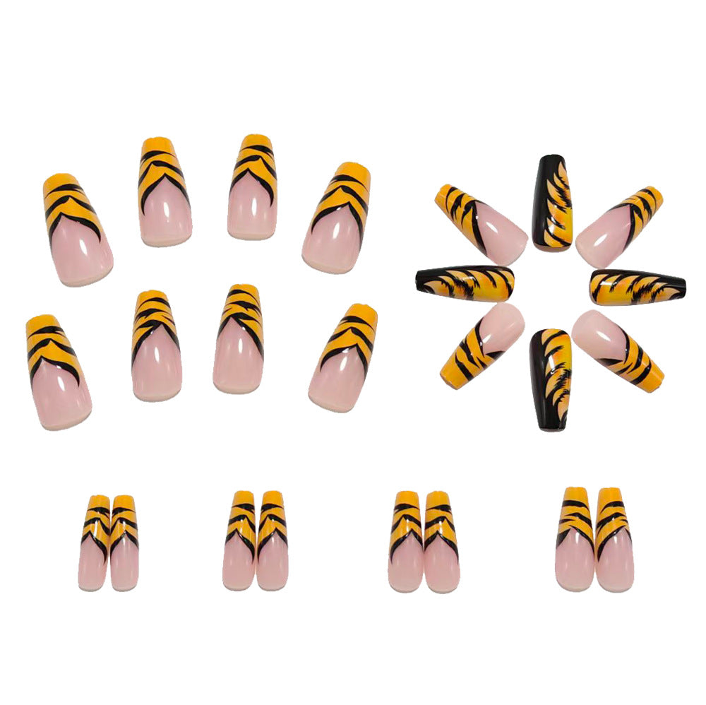 Artificial nail with Tiger Design Stornfield