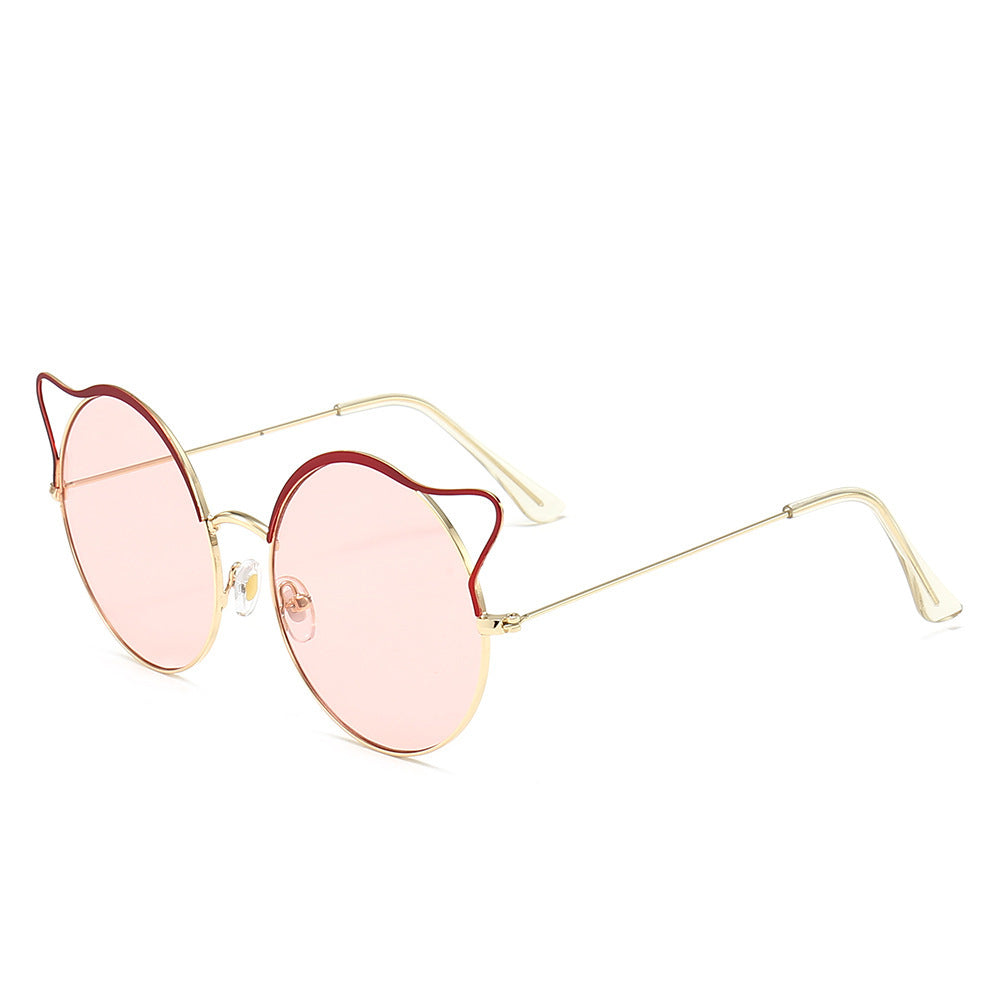 Fashionable Cat-Eye Sunglasses with Mirrored Lenses Stornfield