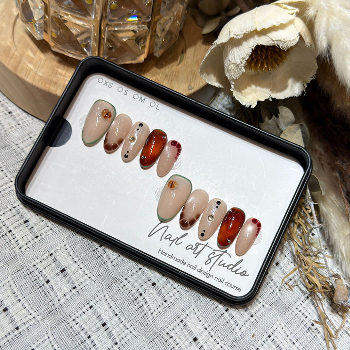 Handmade Press-On Nail Art Set Stornfield