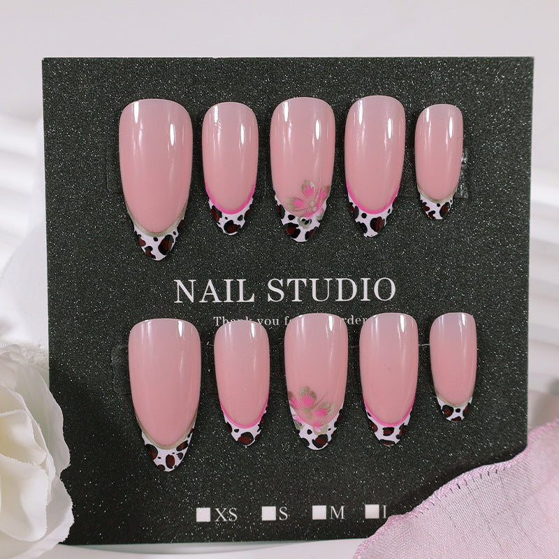 Artificial nail set with elegant flower and leopard pattern Stornfield