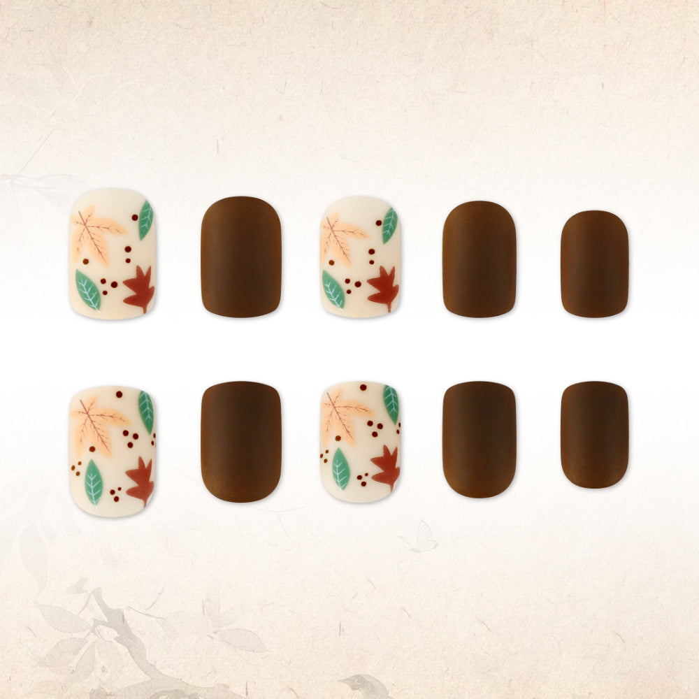 Fall-Themed Nail Art Stornfield