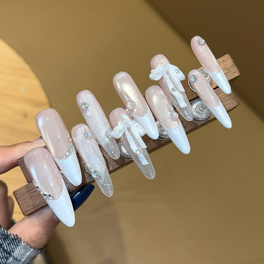 Artificial nails in elegant wedding design Stornfield