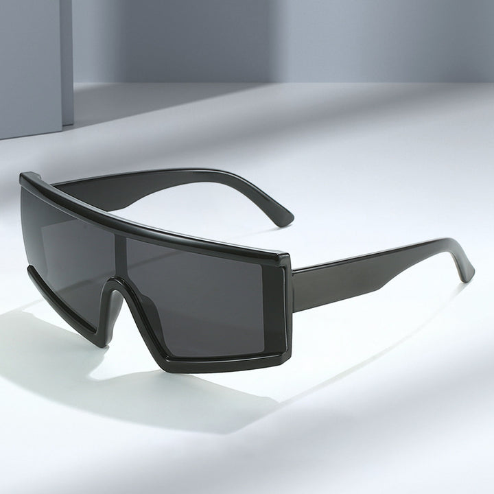 Women's sporty sunglasses with wide, scratch-resistant lens and UV protection Stornfield