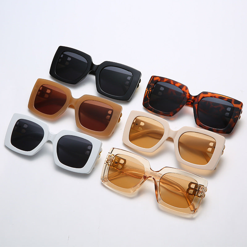Ladies oversized sunglasses with elegant design and luxurious details Stornfield