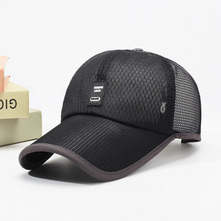 Sun protection cap with integrated solar fan Stornfield