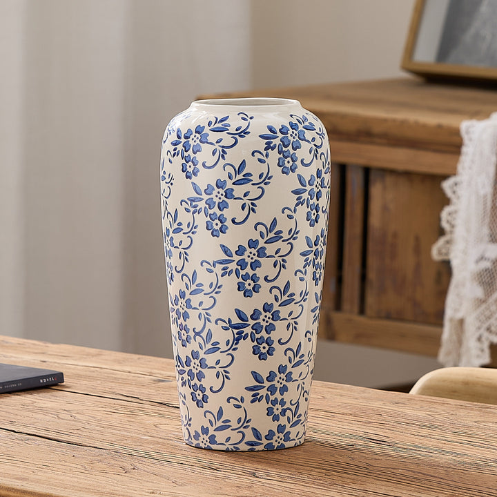 Elegant ceramic vase in floral pattern Stornfield