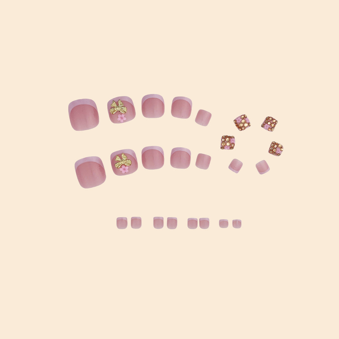 Elegant Floral Nail Art Stornfield