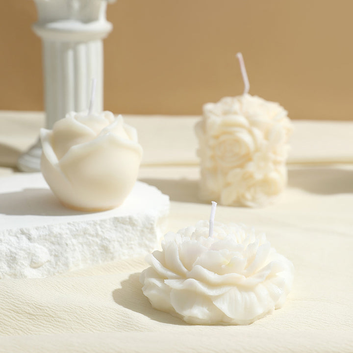 Decorative Rose-Shaped Soy Wax Candle with Beaded Tray