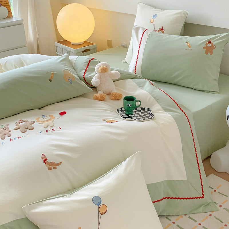 Children's bedding set with embroidered bunny appliqués and cotton satin