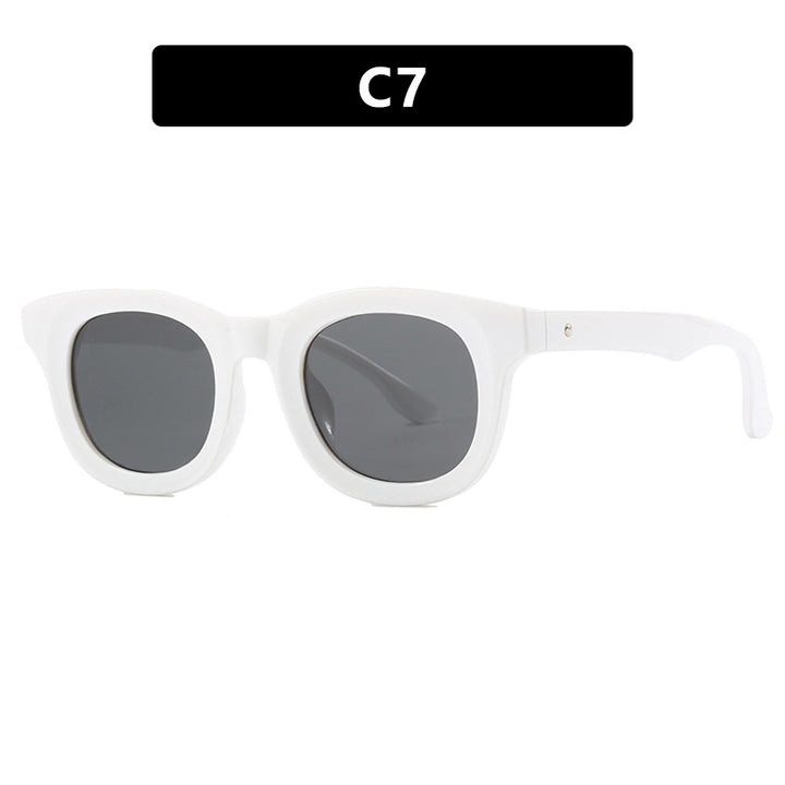 Women's stylish round sunglasses with sturdy frame and protective UV filter Stornfield