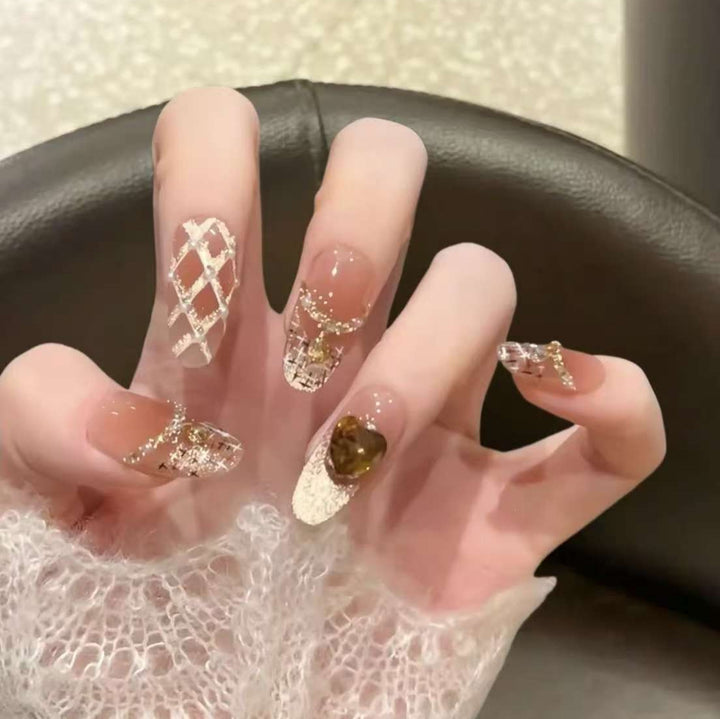 Glamorous Decorative Press-On Nail Set Stornfield