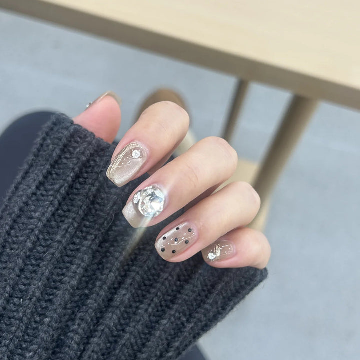 Luxury Decorative Press-On Nail Art Set Stornfield