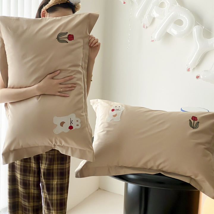 Cotton-Sateen Embroidered Cartoon Apple & Bear Duvet Cover Set with Pillow Shams