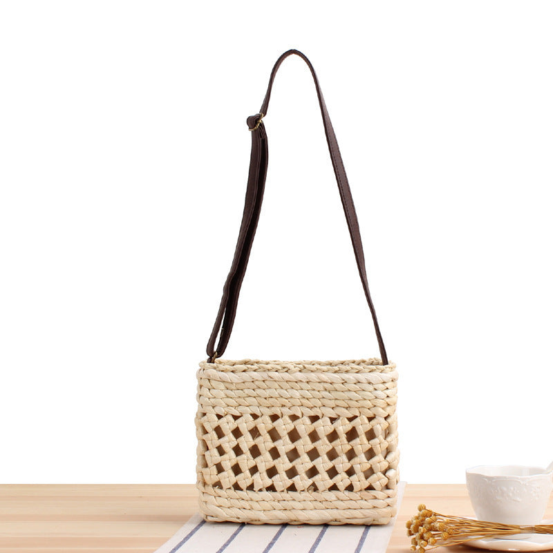 Handcrafted straw (shoulder bag) Stornfield