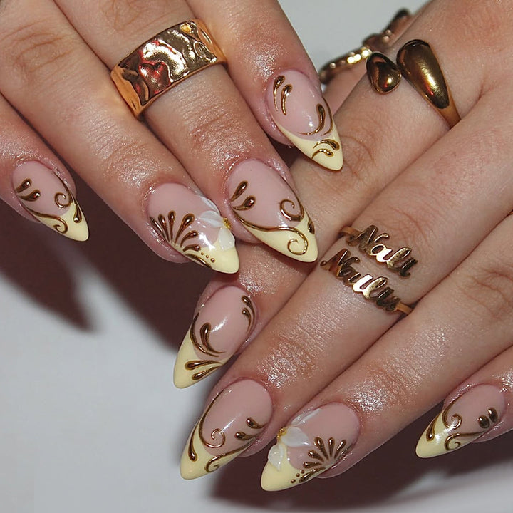Artificial nails with elegant decorations Stornfield