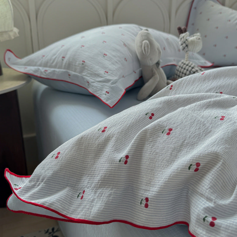 Cherry Blossom Pattern Quilted Bedding Set