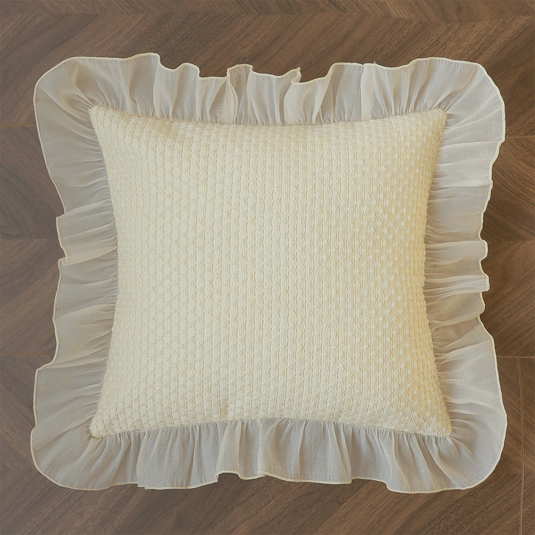 Elegant and luxurious decorative cushion