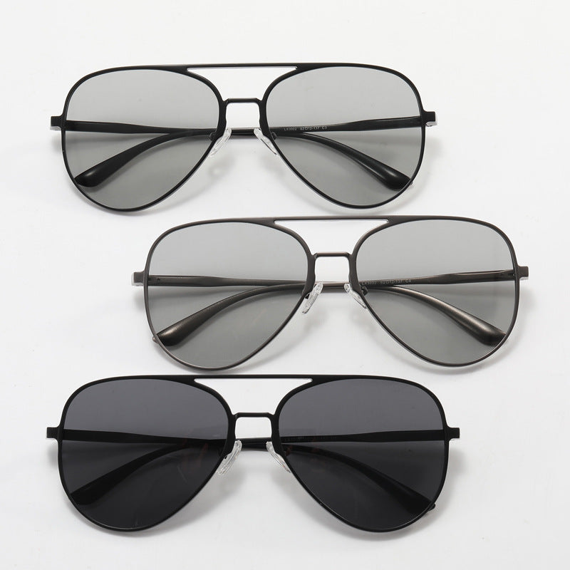 Women’s pilot sunglasses with UV protection and elegant frame Stornfield