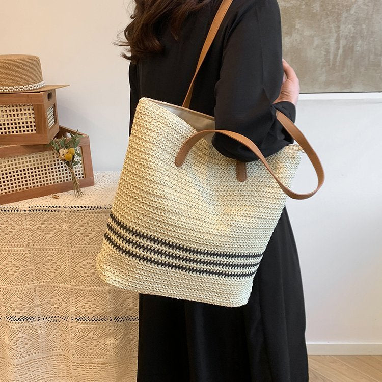 Versatile straw tote bag with leather handles Stornfield
